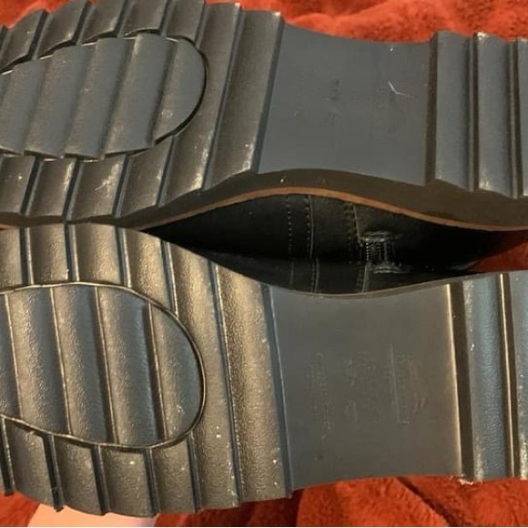 Blondo Aqua College Tall Leather Boot - No bundle discount - Picture 2 of 5